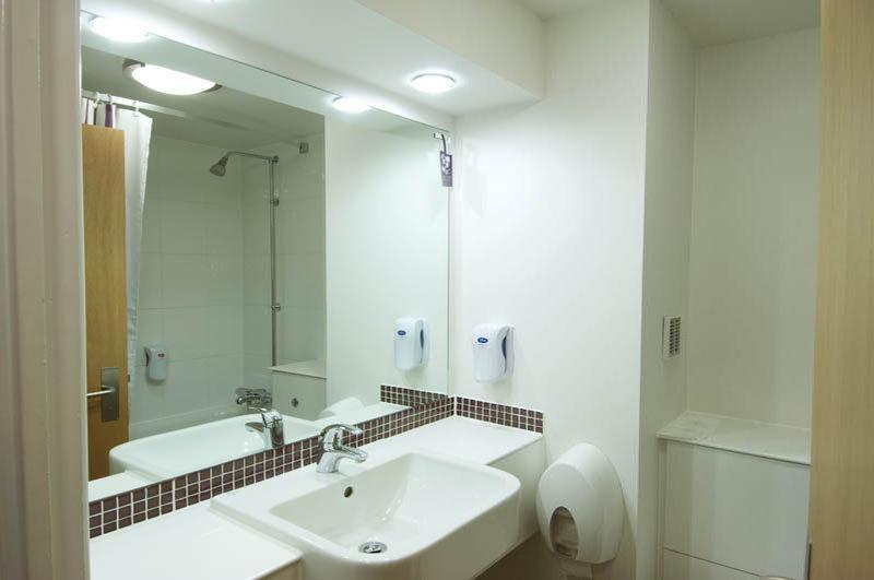 Premier Inn Premier Inn Sandhurst 샌드허스트 외부 사진
